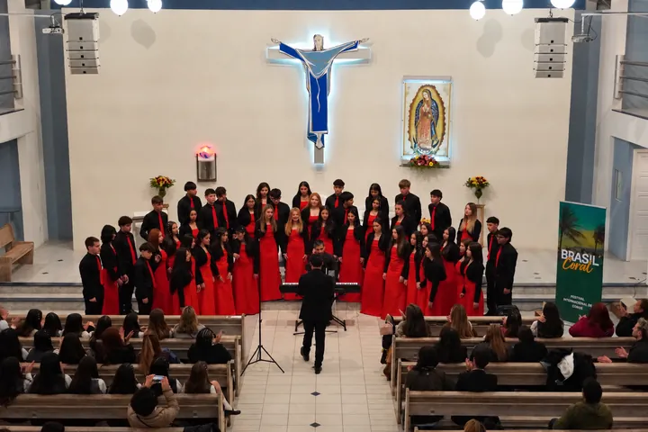 El Coro Juvenil Mixto durante un concierto de Brasil Coral.